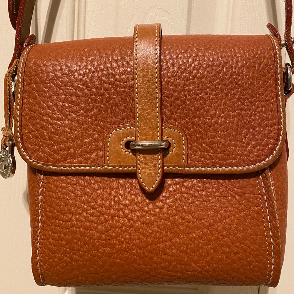 Vintage Dooney and Bourke shoulder bag
